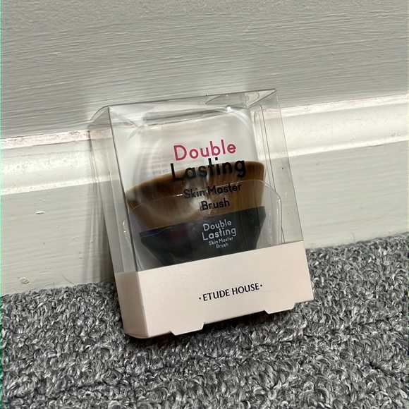 NIB Etude House Double Lasting Skin Master Foundation Brush - Picture 1 of 2